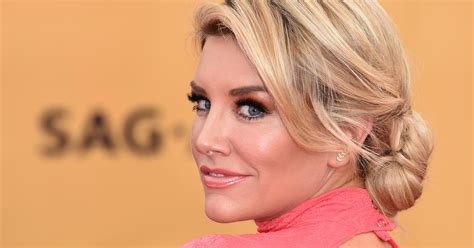 Charissa Thompson Enjoys The Weekend In A Tiny Bikini。